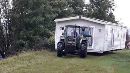 traktor_haus_vorne